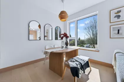 Kitchen Island Photo of 2 1495 E 58th Avenue, Vancouver, BC