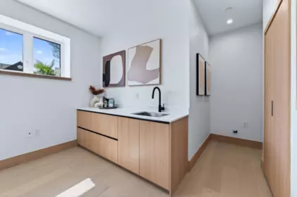 Office / Den Photo of 2 1495 E 58th Avenue, Vancouver, BC