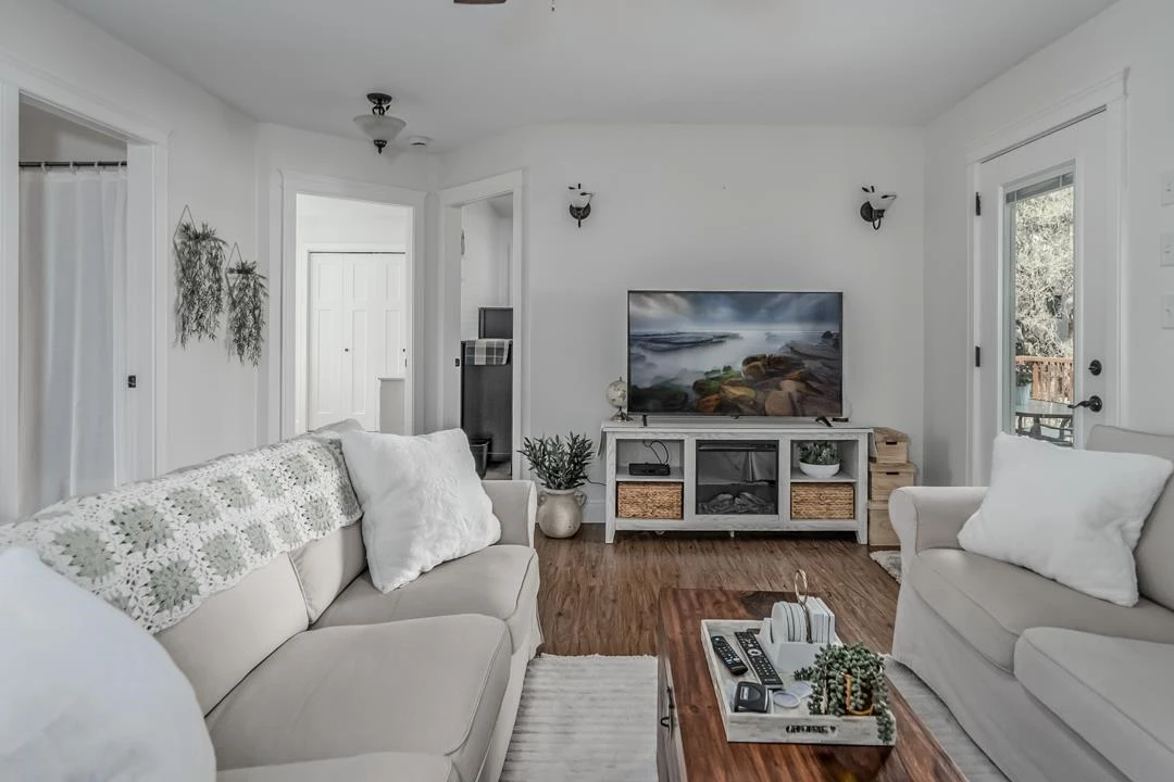 Dining Area Photo of 3553 Monashee Street, Abbotsford, BC