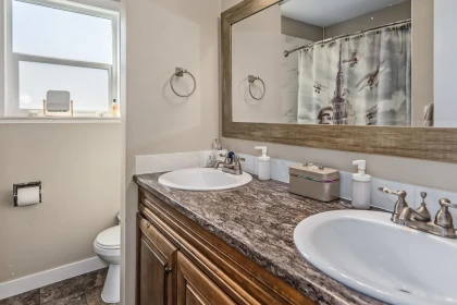 Entry Foyer Photo of 3553 Monashee Street, Abbotsford, BC