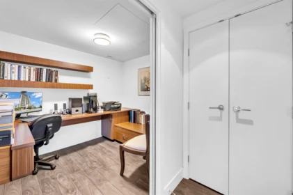 Office / Den Photo of 2107 1550 Fern Street, North Vancouver, BC
