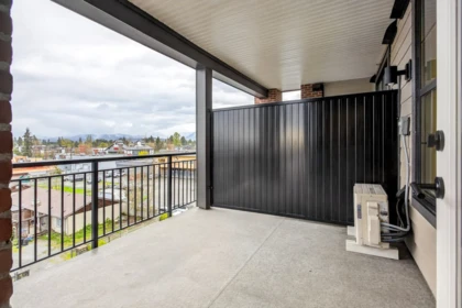 Hallway Photo of 405 22638 119 Avenue, Maple Ridge, BC