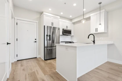 Kitchen Photo of 405 22638 119 Avenue, Maple Ridge, BC