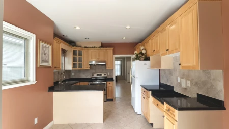 6060 Clinton Street, Burnaby, BC, Burnaby — Half Duplex for sale