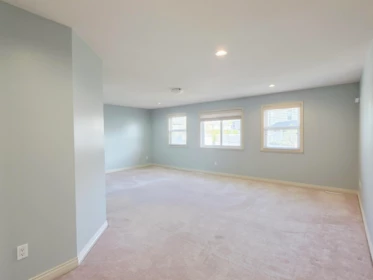 Entry Foyer Photo of 33116 Dalke Avenue, Mission, BC
