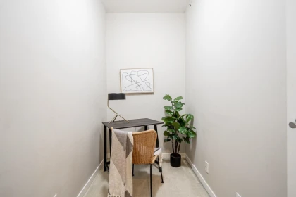 Guest Bathroom Photo of 2305 2345 Madison Avenue, Burnaby, BC