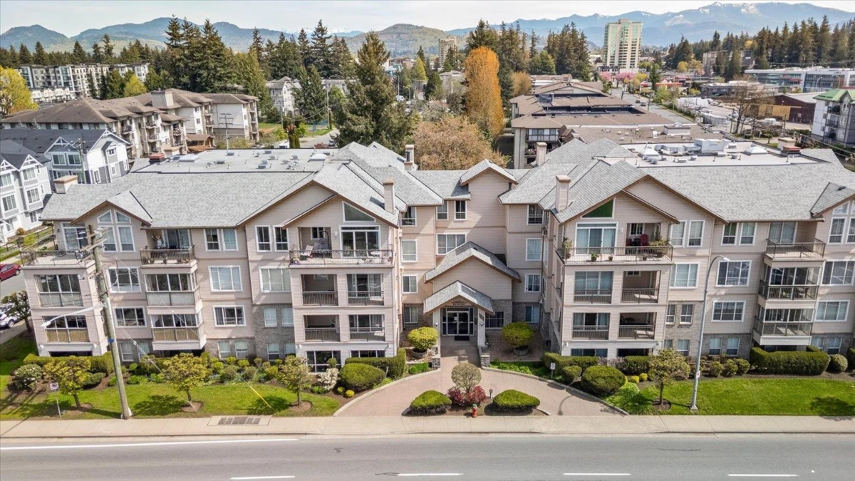 Exterior Rear Photo of 401 2772 Clearbrook Road, Abbotsford, BC