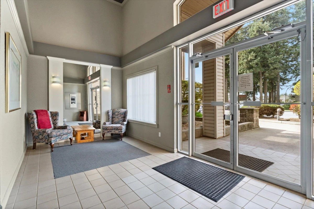 Family Room Photo of 401 2772 Clearbrook Road, Abbotsford, BC