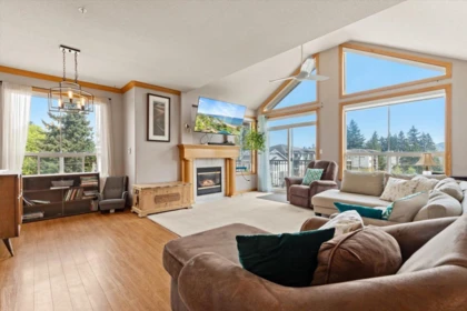 Kitchen Island Photo of 401 2772 Clearbrook Road, Abbotsford, BC