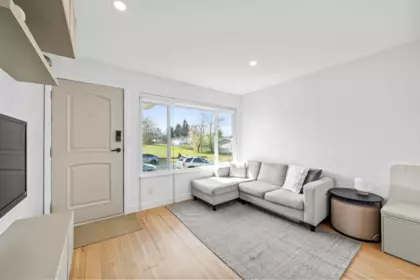 5111 Laurel Street, Burnaby, BC, Burnaby — Single Family Residence for sale
