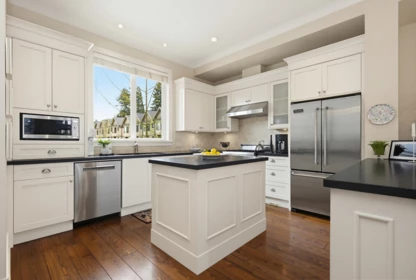 Kitchen Photo of 526 2580 Langdon Street, Abbotsford, BC