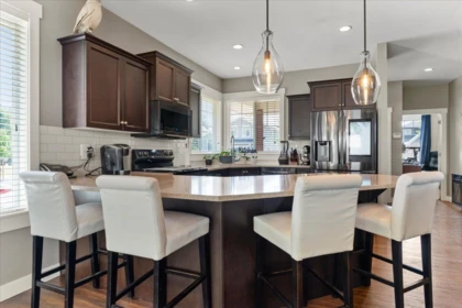 Kitchen Island Photo of 51022 Sophie Crescent, Chilliwack, BC