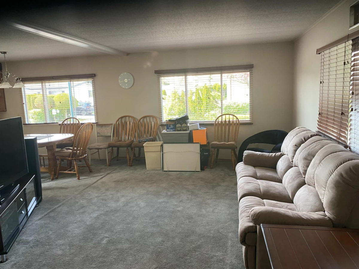 Family Room Photo of 119 2303 Cranley Drive, Surrey, BC