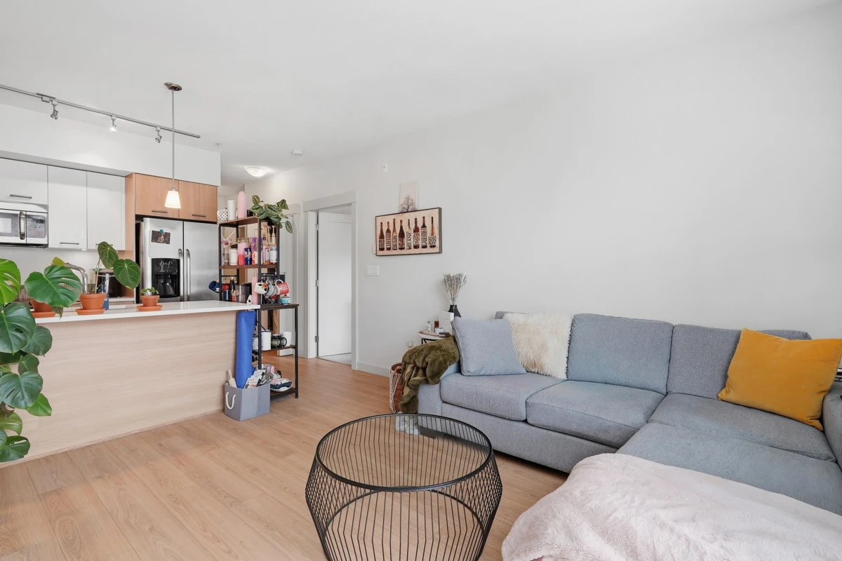 Family Room Photo of 304 2214 Kelly Avenue, Port Coquitlam, BC
