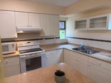 Kitchen Island Photo of 7361 Liard Place, Vancouver, BC