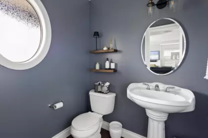 Hot Tub / Spa Photo of 2 158 W 13th Avenue, Vancouver, BC