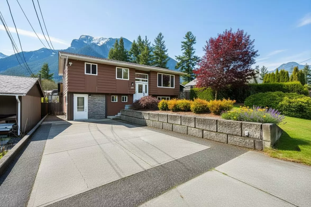 Exterior Rear Photo of 650 Park Street, Hope, BC