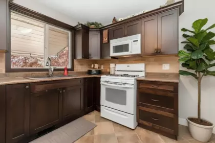 Pantry Photo of 650 Park Street, Hope, BC