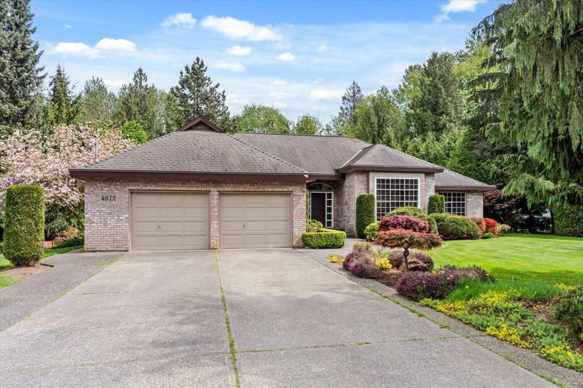 Living Room Photo of 4072 Prairie Street, Abbotsford, BC