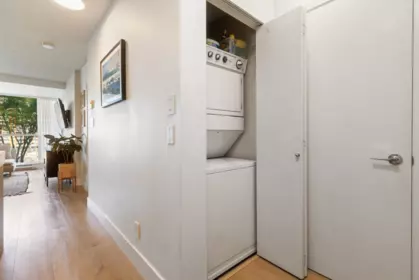 Loft / Bonus Room Photo of 404 2770 Sophia Street, Vancouver, BC