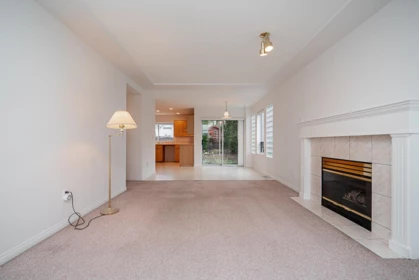 Breakfast Nook Photo of 17072 103 Avenue, Surrey, BC