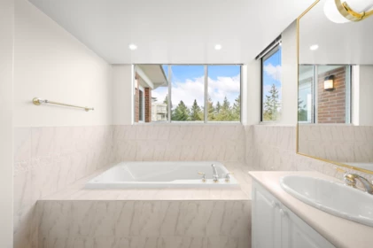 Garden / Landscaping Photo of 1700 5615 Hampton Place, Vancouver, BC