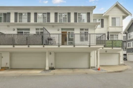 8 10433 158 Street, Surrey, BC