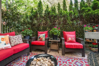 Backyard Photo of 106 15342 20 Avenue, Surrey, BC