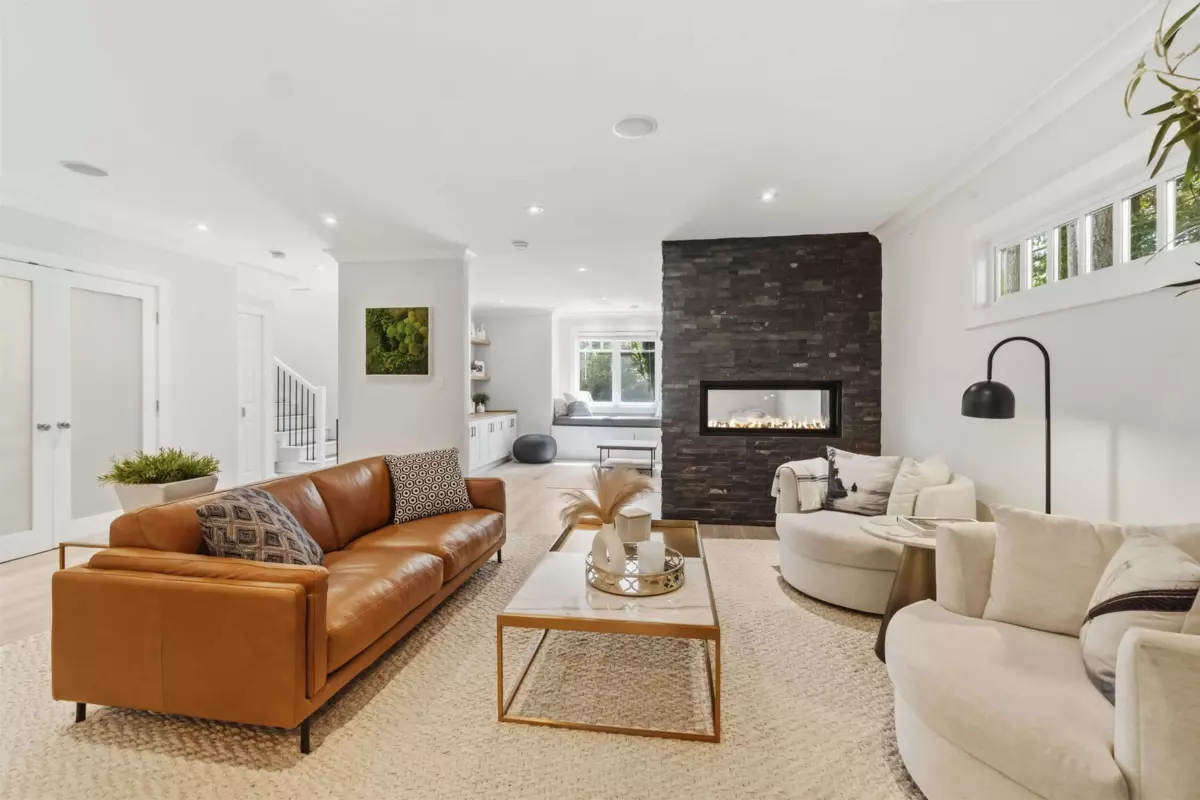 Living Room Photo of 1610 Ross Road, North Vancouver, BC