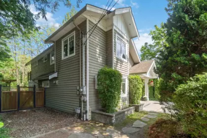 Street View Photo of 1610 Ross Road, North Vancouver, BC