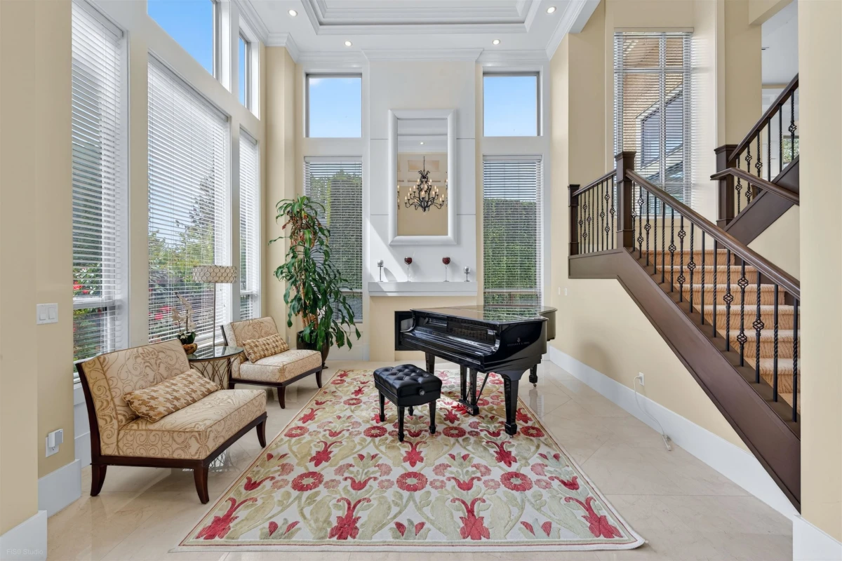 Living Room Photo of 7560 Chelsea Road, Richmond, BC