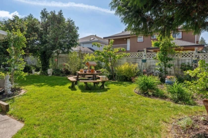 Front Yard Photo of 5933 137a Street, Surrey, BC