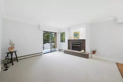 Kitchen Photo of 323 2277 Mccallum Road, Abbotsford, BC