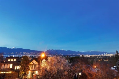 Breakfast Nook Photo of 3770 W 13th Avenue, Vancouver, BC