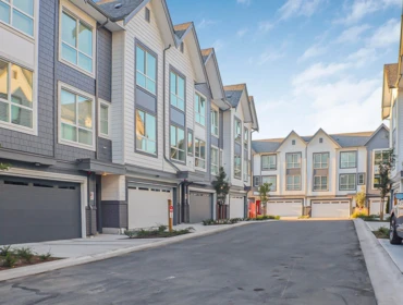 Front Yard Photo of 20 23785 Dewdney Trunk Road, Maple Ridge, BC