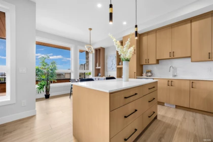 Breakfast Nook Photo of 946 Dansey Avenue, Coquitlam, BC