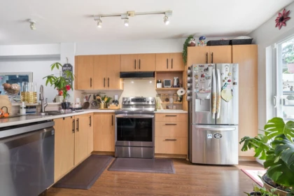 Kitchen Island Photo of 92 20875 80 Avenue, Langley, BC