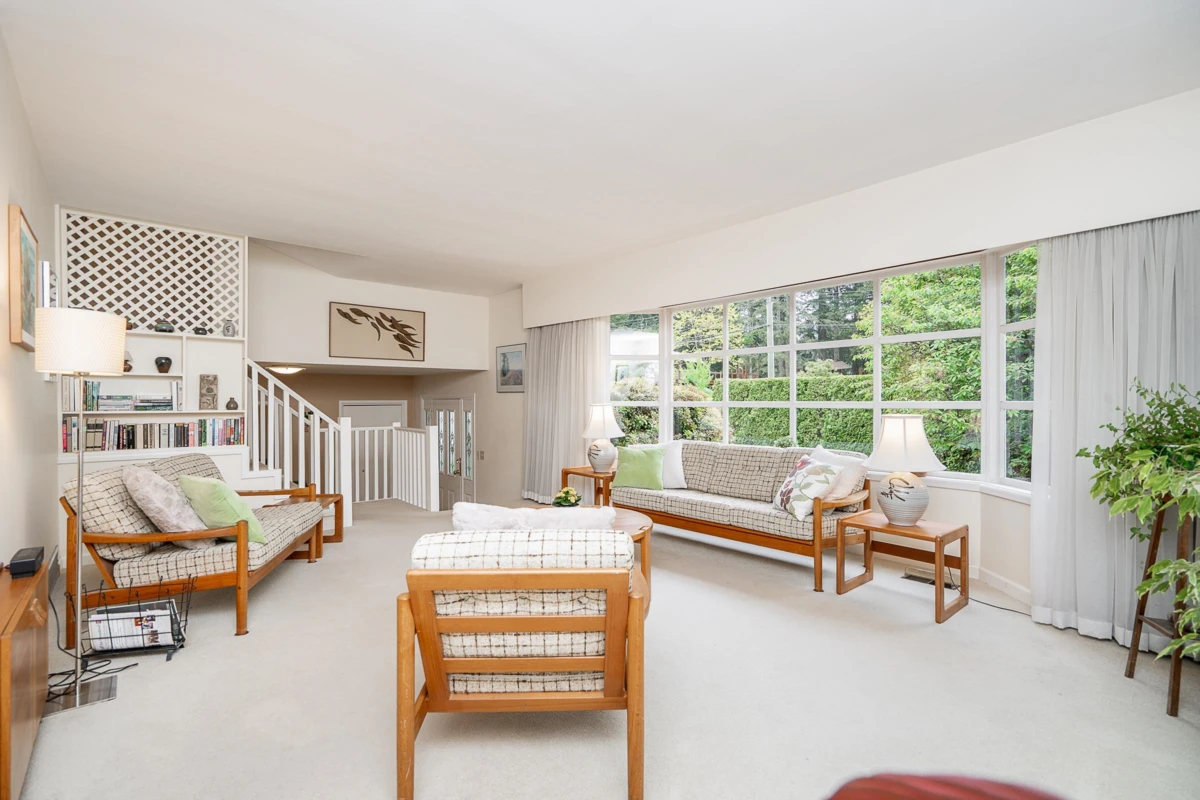 Living Room Photo of 612 Hillcrest Street, Coquitlam, BC