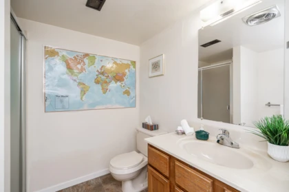 Mudroom Photo of 612 Hillcrest Street, Coquitlam, BC