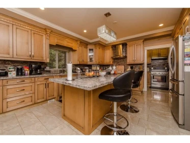 Kitchen Photo of 11 3363 Horn Street, Abbotsford, BC