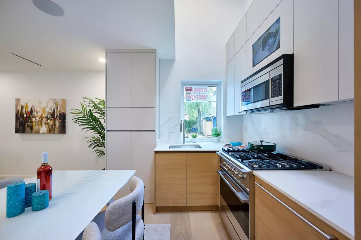 Family Room Photo of 3674 W 1st Avenue, Vancouver, BC