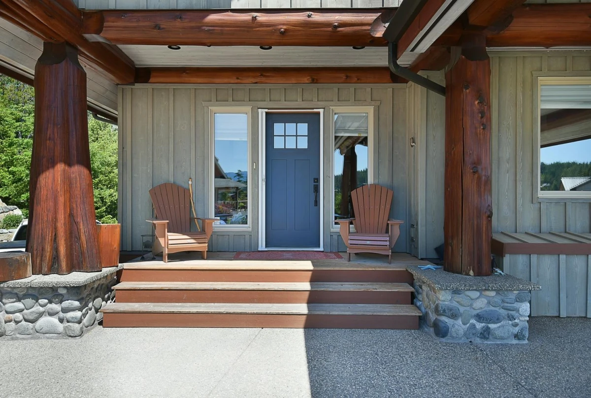 Living Room Photo of 18 4622 Sinclair Bay Road, Garden Bay, BC