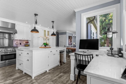 Kitchen Island Photo of 725 Fifth Street, New Westminster, BC