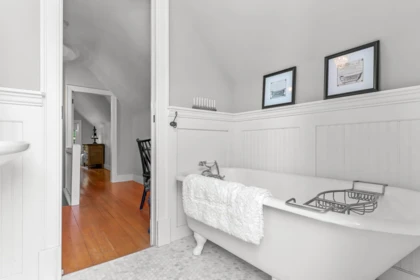 Laundry Room Photo of 725 Fifth Street, New Westminster, BC
