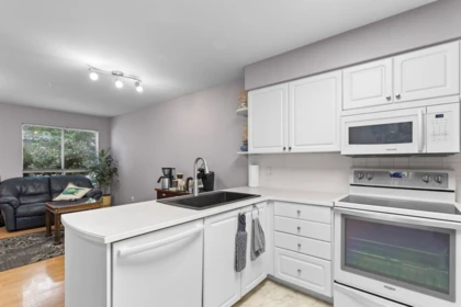 Guest Bathroom Photo of 12 16318 82 Avenue, Surrey, BC