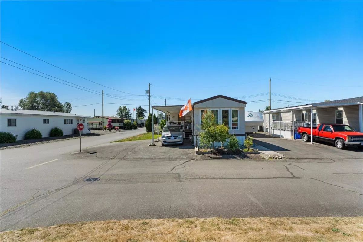 Living Room Photo of 217 27111 Avenue, Langley, BC