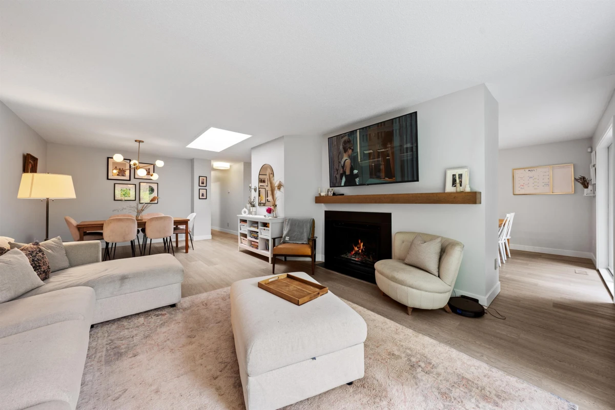 Family Room Photo of 3381 Flagstaff Place, Vancouver, BC