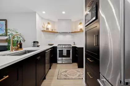 Breakfast Nook Photo of 3381 Flagstaff Place, Vancouver, BC