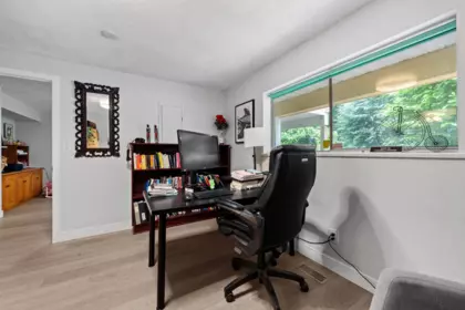 Mudroom Photo of 3381 Flagstaff Place, Vancouver, BC