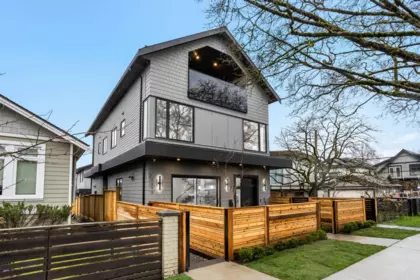 2 3275 Graveley Street, Vancouver, BC, Vancouver — Half Duplex for sale